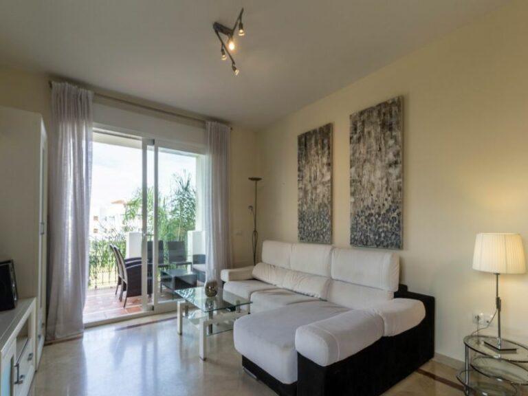 apartamento-6-estepona-15800-61246-1920w-3.jpg