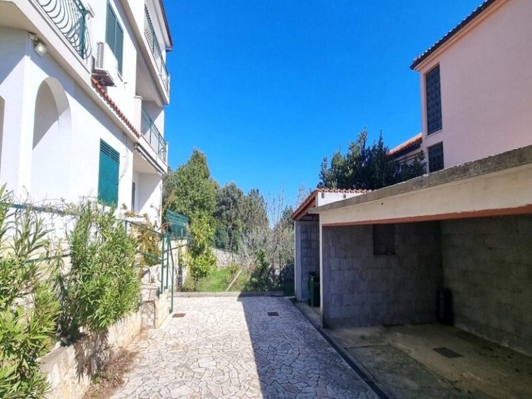 House for sale Ciovo, situated just 120 meters from the shoreline (2)