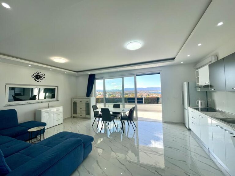 living and dining room
