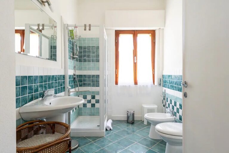 bathroom2