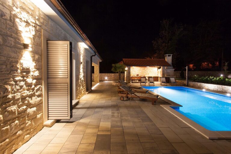 night house view and pool