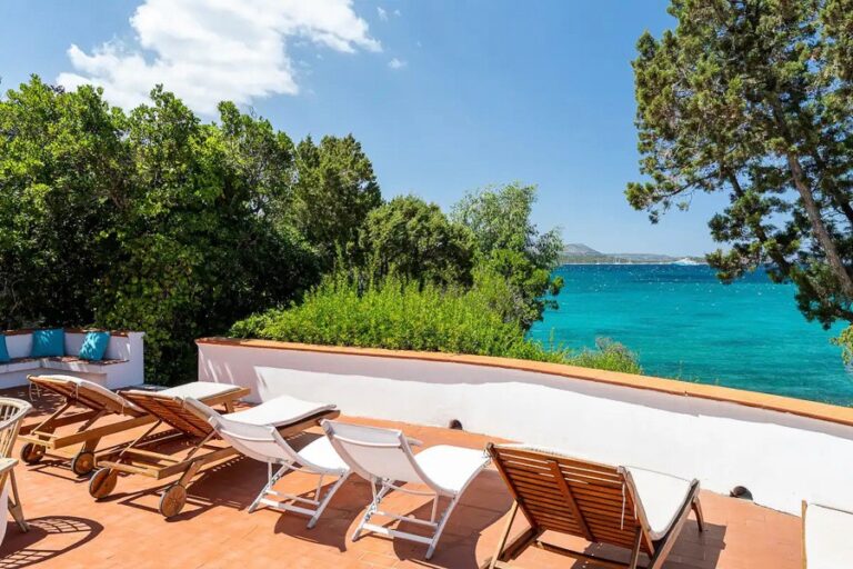 terrace by the sea.2jpg
