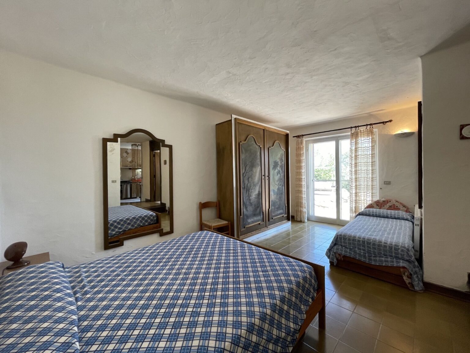 bedroom and view2