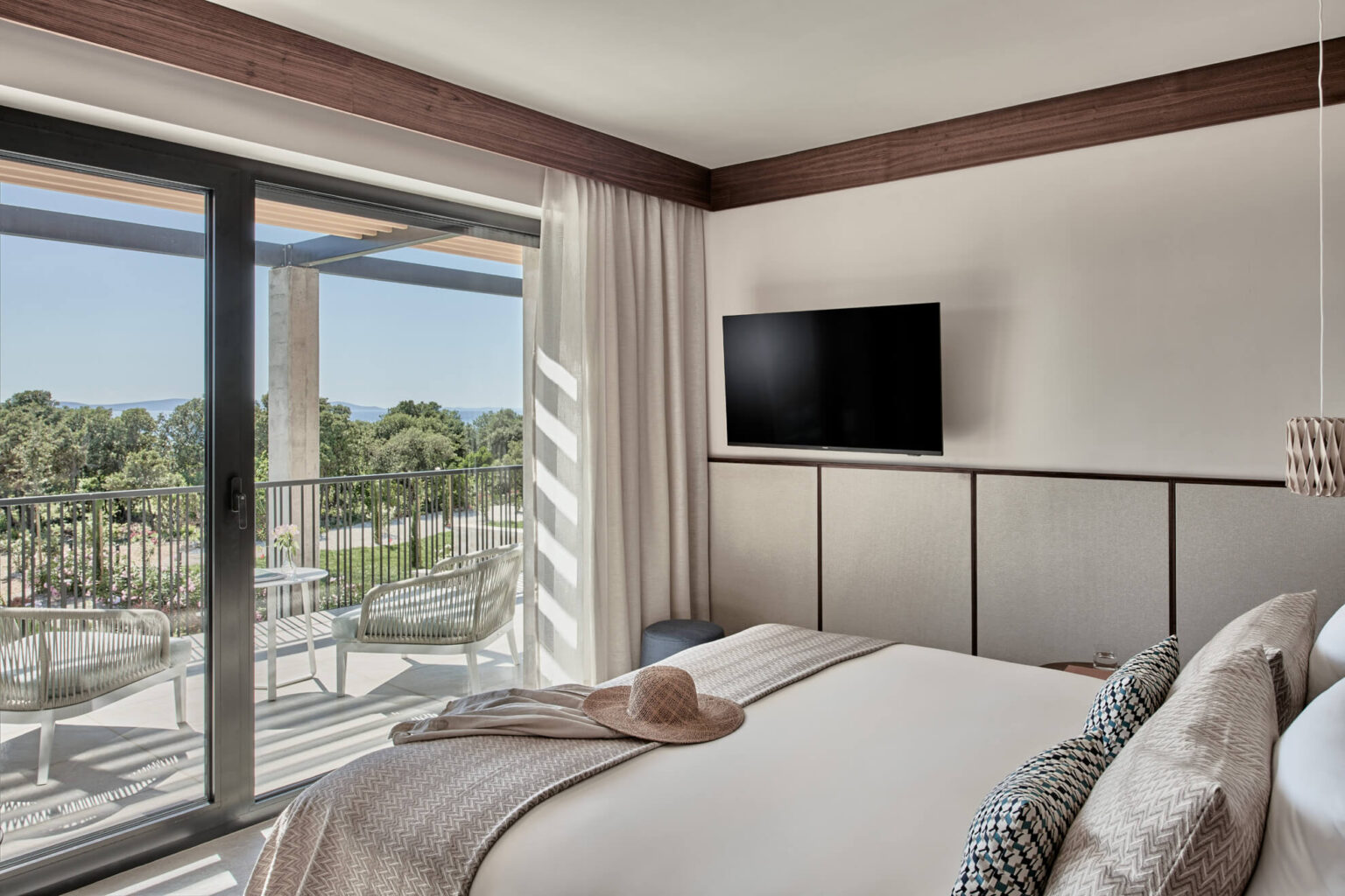 bedroom2